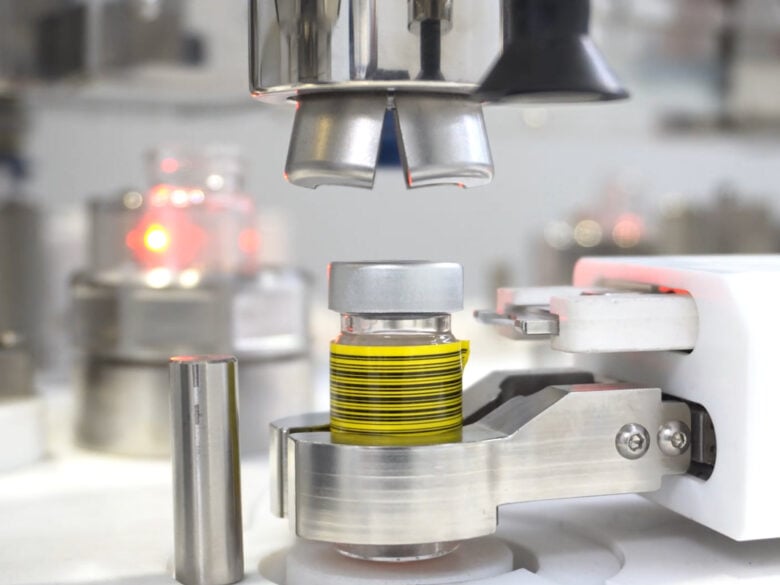 Detail of MIKROS, Comecer Micro-dispenser for Lu-177 and Ac-225 - Crimping Unit